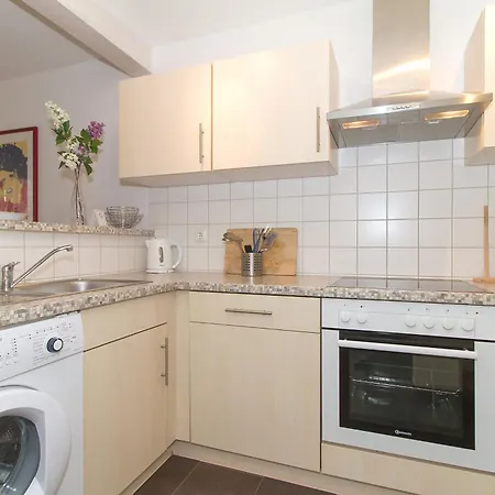 Διαμέρισμα W9 1 *